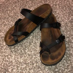 For strapped birkenstocks